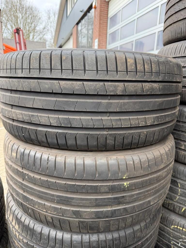 245 40 21 / 245 45 21 / 235 45 21 / 295 40 21 A MERK BANDEN, Auto-onderdelen, Banden en Velgen, Overige, Gebruikt, Overige, 21 inch