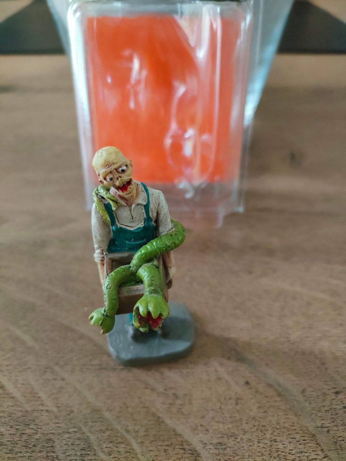 lemax spooky town scary toy maker, Ophalen