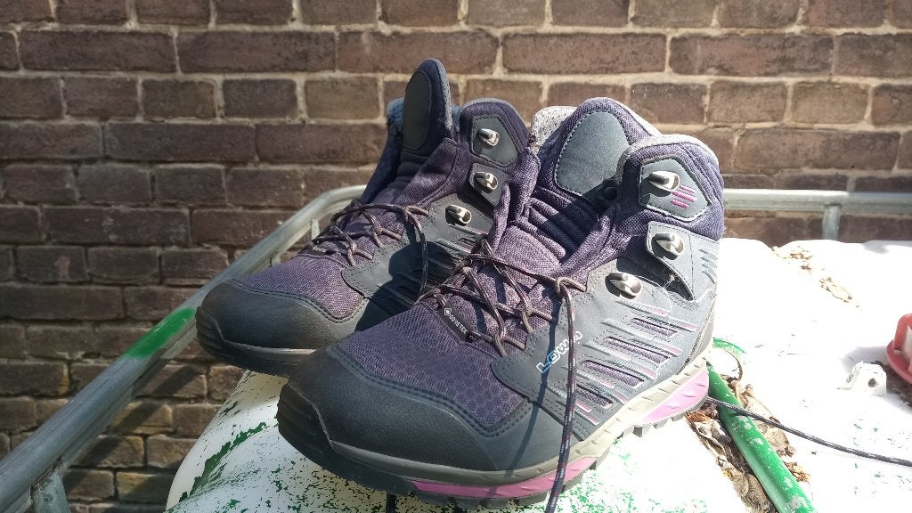 LOWA Women Trek Evo GTX 39, Ophalen of Verzenden, Zo goed als nieuw, Schoenen
