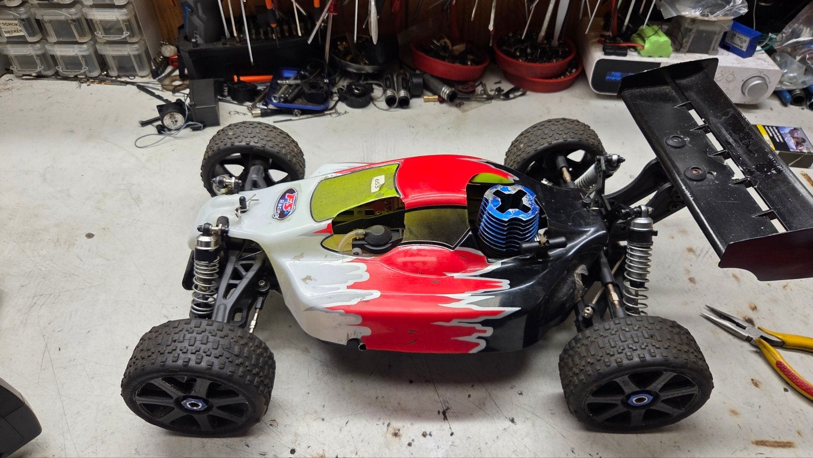 te koop mooie gs racing, Hobby en Vrije tijd, Modelbouw | Radiografisch | Auto's, Gebruikt, Ophalen of Verzenden, Auto onroad