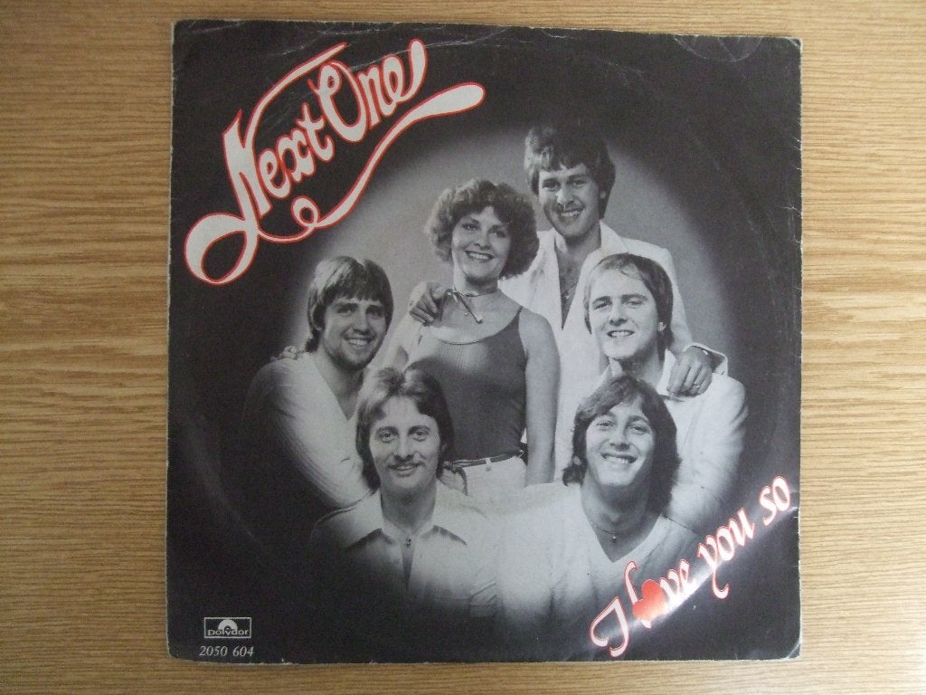 NEXT ONE     I LOVE YOU SO / CARNIVAL, Cd's en Dvd's, 7 inch, Ophalen of Verzenden, Zo goed als nieuw, Pop
