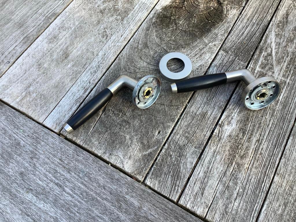 Deurkrukken met rond rozet - 8 complete sets, Doe-het-zelf en Verbouw, Hang- en Sluitwerk, Ophalen, Nieuw, Rvs, Klink of Kruk