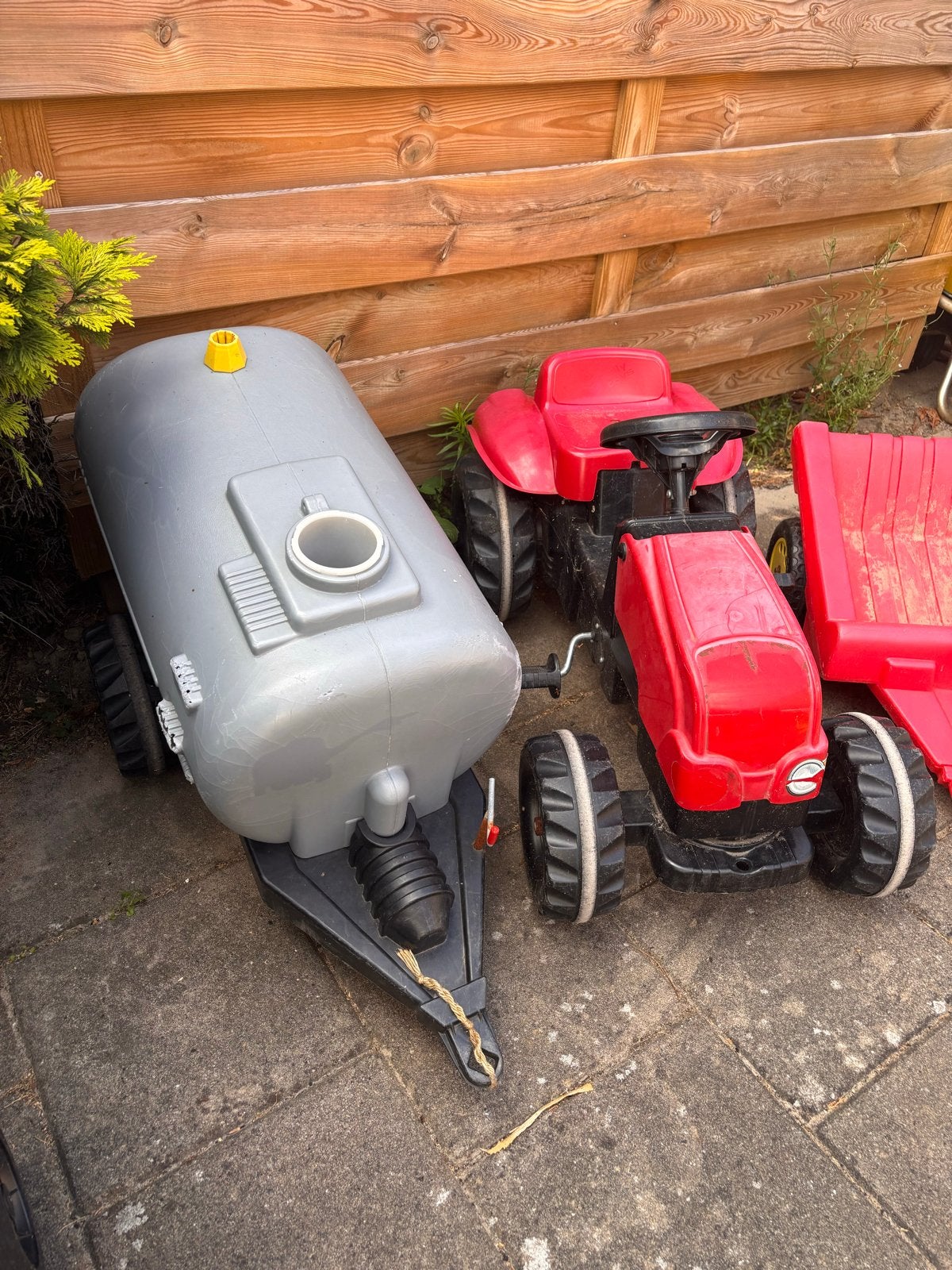 Trap trekker met giertank en aanhangwagen, Ophalen, Gebruikt