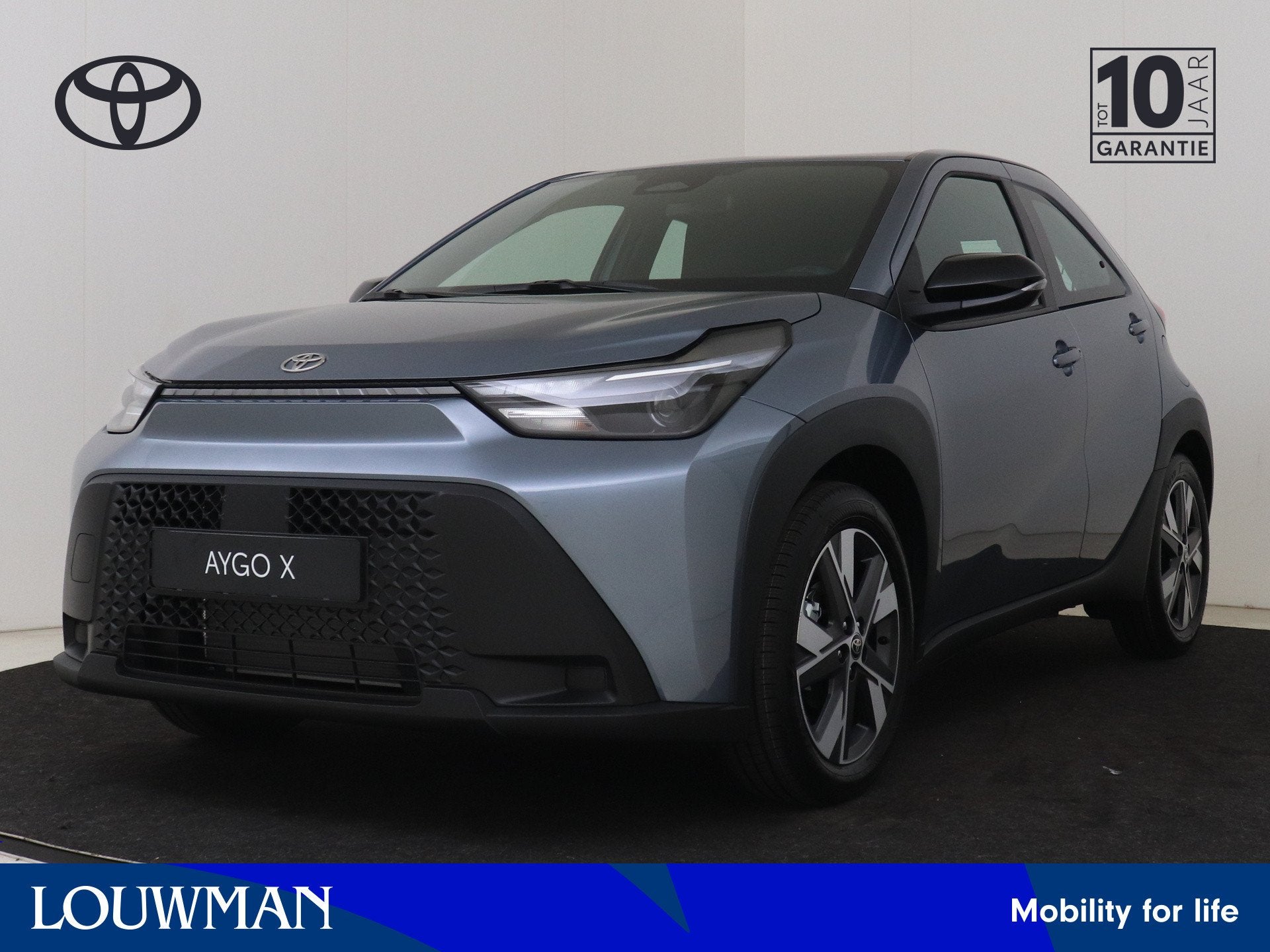 Toyota Aygo X Hybrid 115 play Go Pack | DEMO & DIRECT LEVERB, Stof, Zwart, 4 stoelen, 116 pk