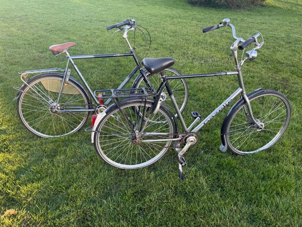 2 oude herenfietsen opknappers Batavus en Gazelle, Ophalen, Gebruikt, Batavus
