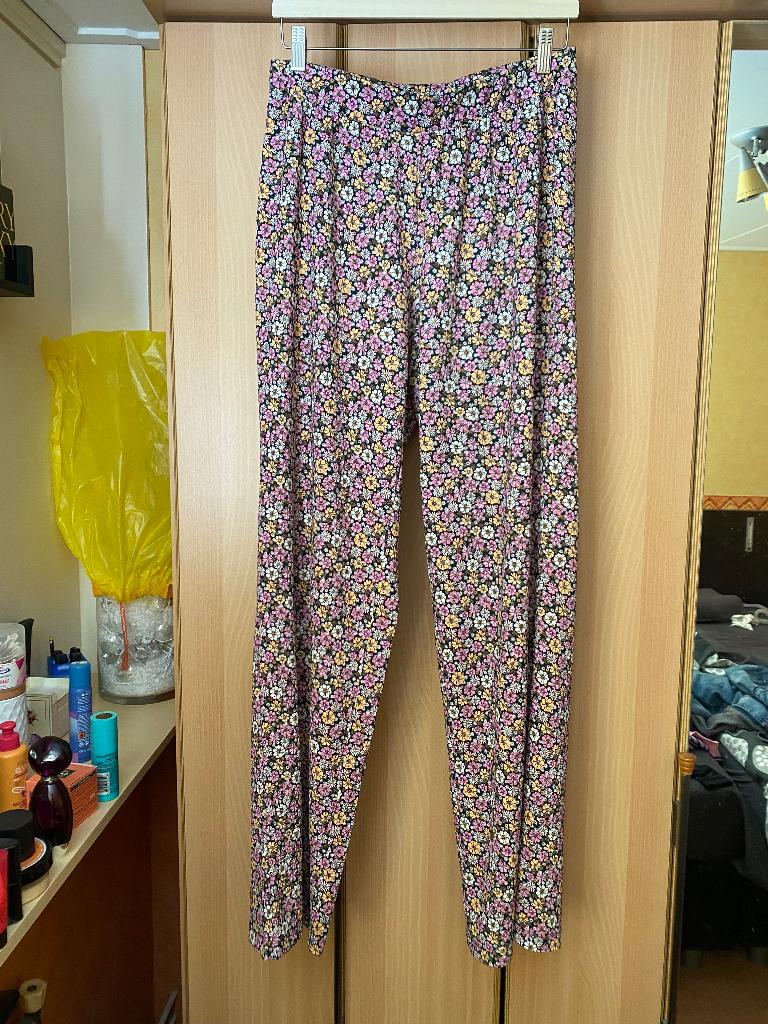 Zgan Bloemetjes broek Costes, Maat 38/40 (M), Overige kleuren, Ophalen of Verzenden, Zo goed als nieuw