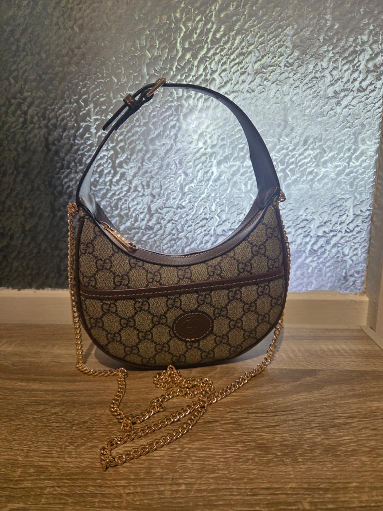 Gucci Schoudertasje met GG Monogram en Gouden Ketting, Ophalen of Verzenden, Zo goed als nieuw, Bruin, Schoudertasje