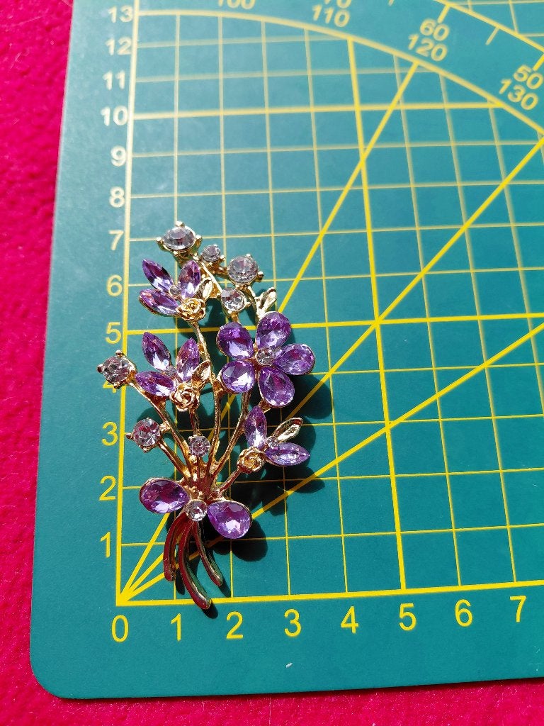 Elegante bloem strass broche, Overige materialen, 4 tot 7 cm, Nieuw, Ophalen of Verzenden
