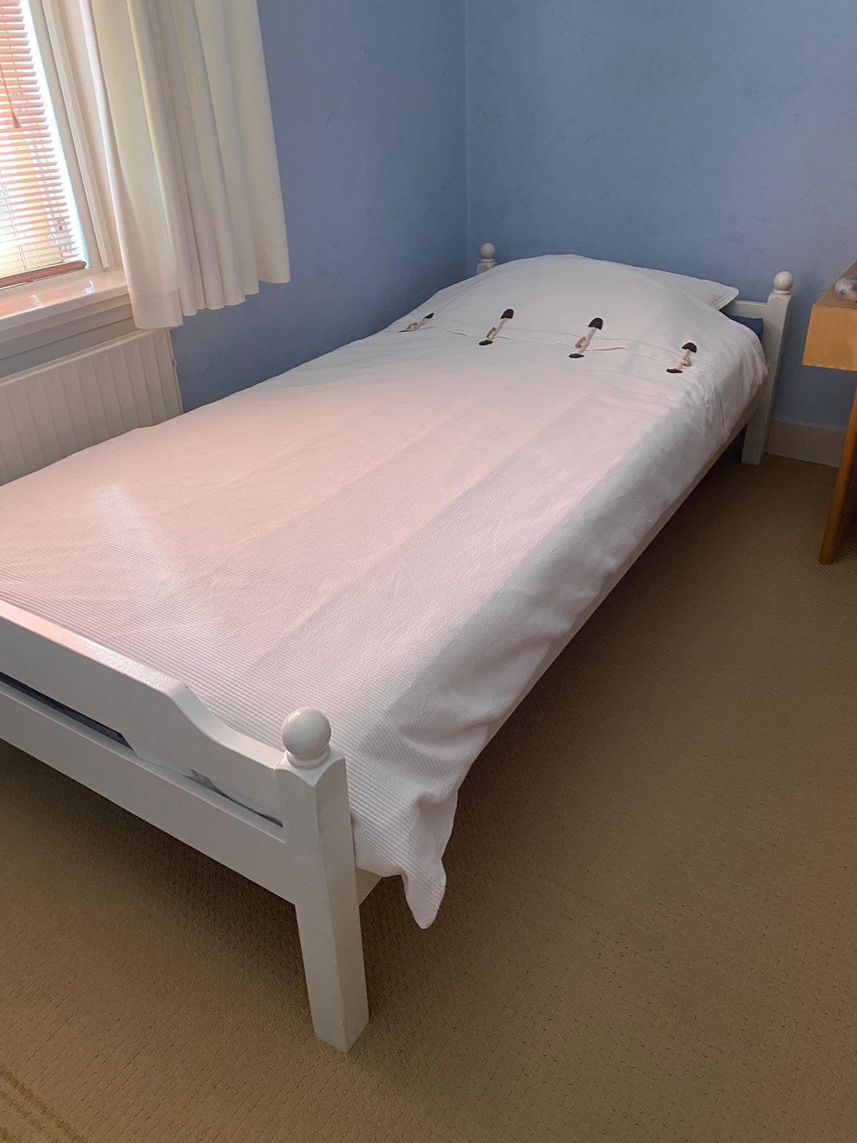 Eenpersoonsbed 90x200 cm met lattenbodem en matras, Ophalen, Gebruikt, 90 cm, Eenpersoons