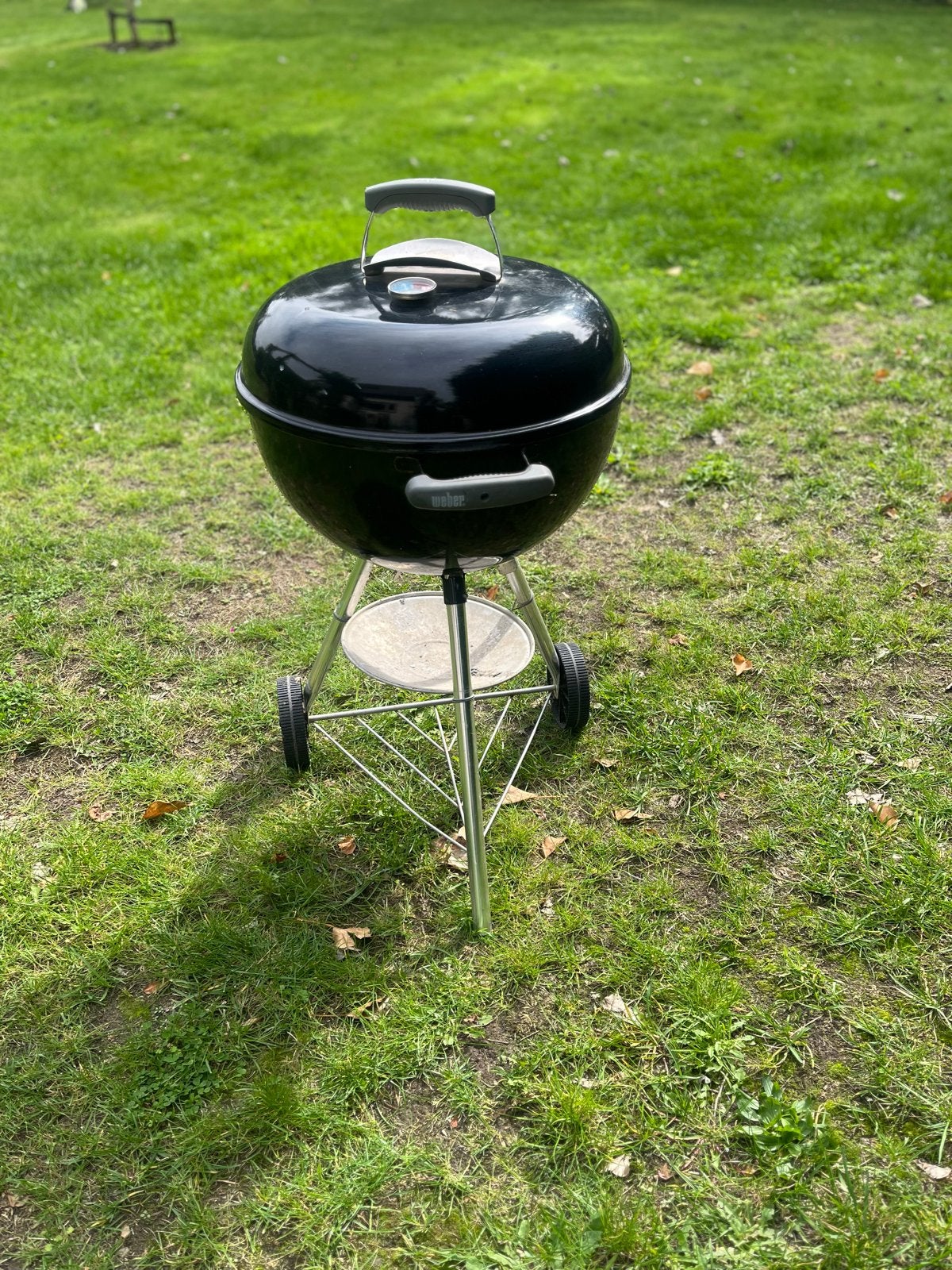 Weber Compacte Houtskoolbarbecue - Zwart met thermometer, Ophalen, Gebruikt