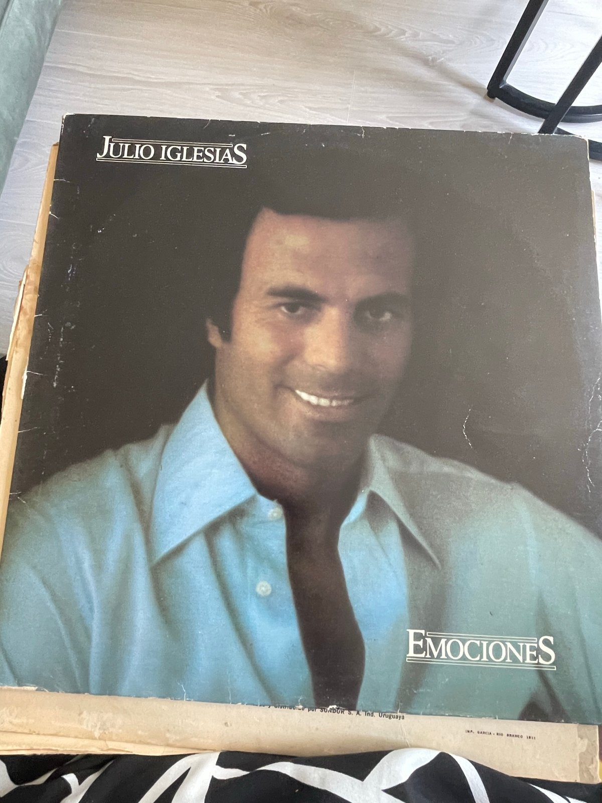 Julio Iglesias - Emociones LP (Pop, 1979), LP, Gebruikt, Pop, Ophalen of Verzenden