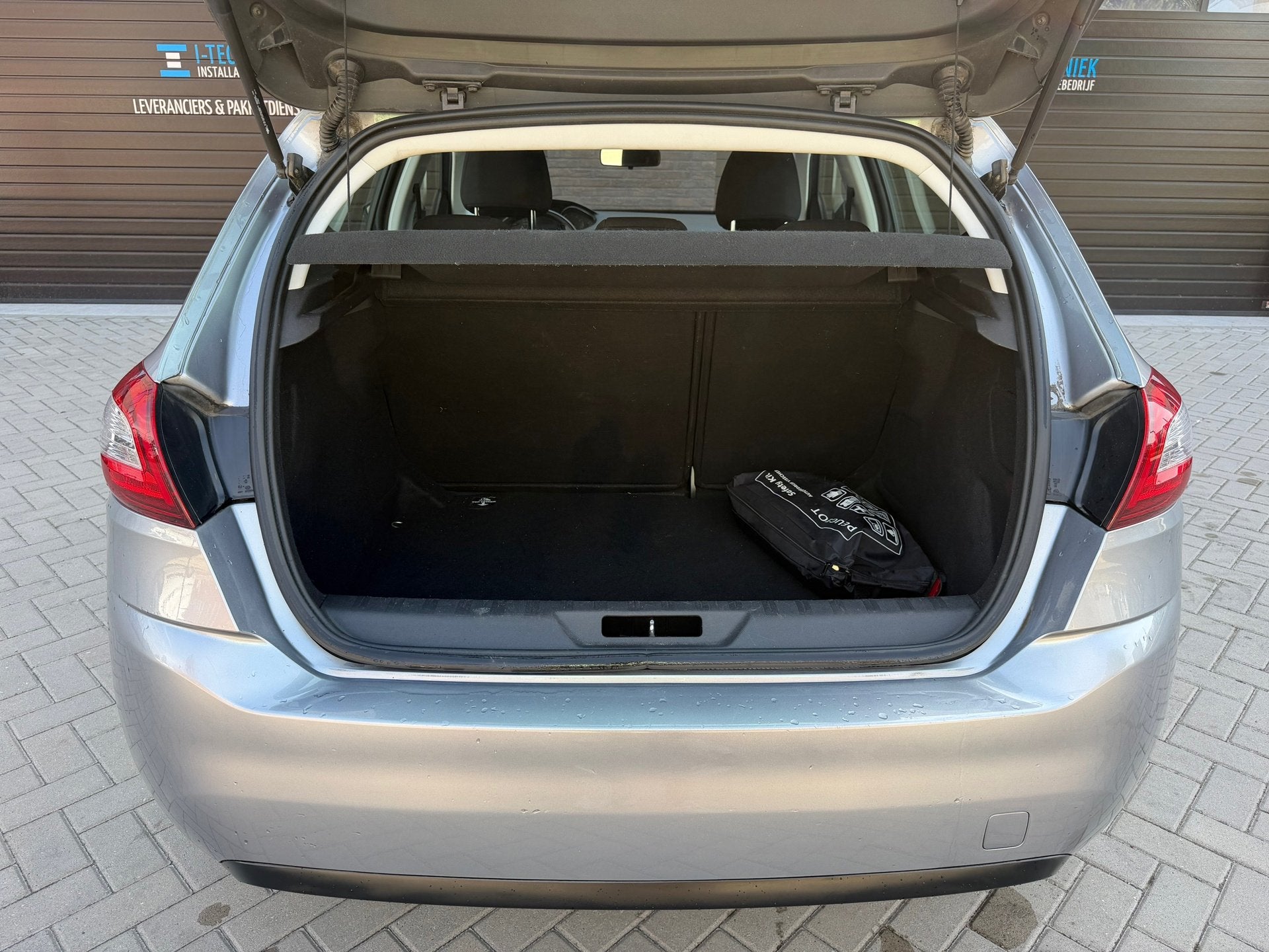 Foto 11 van Peugeot 308 1.2 VTi Access