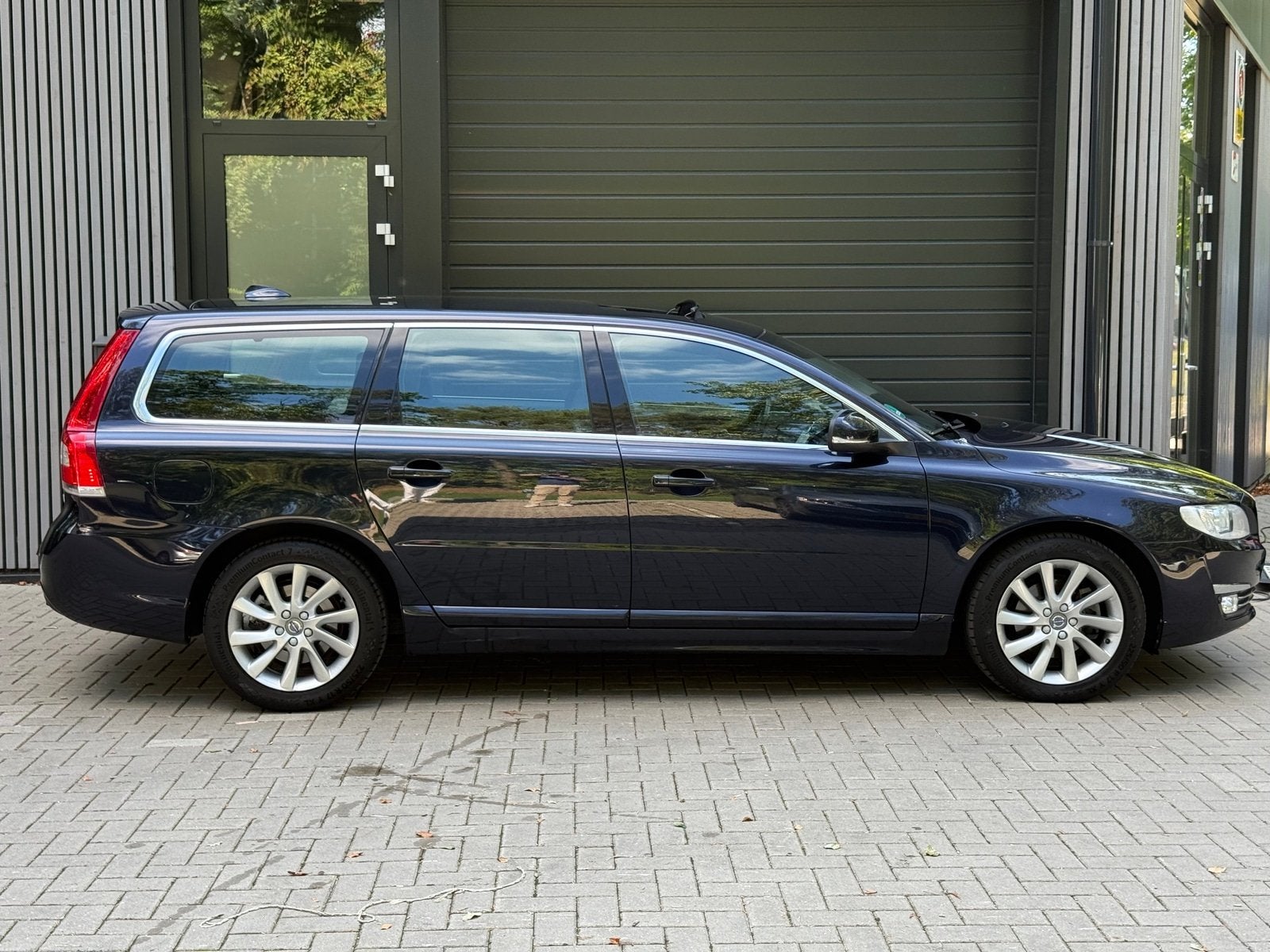 Volvo V70 2.0 T4 Polar+ Leer l Pano l Trekhaak (bj 2016), Auto's, Automaat, Euro 6, 1969 cc, Blauw