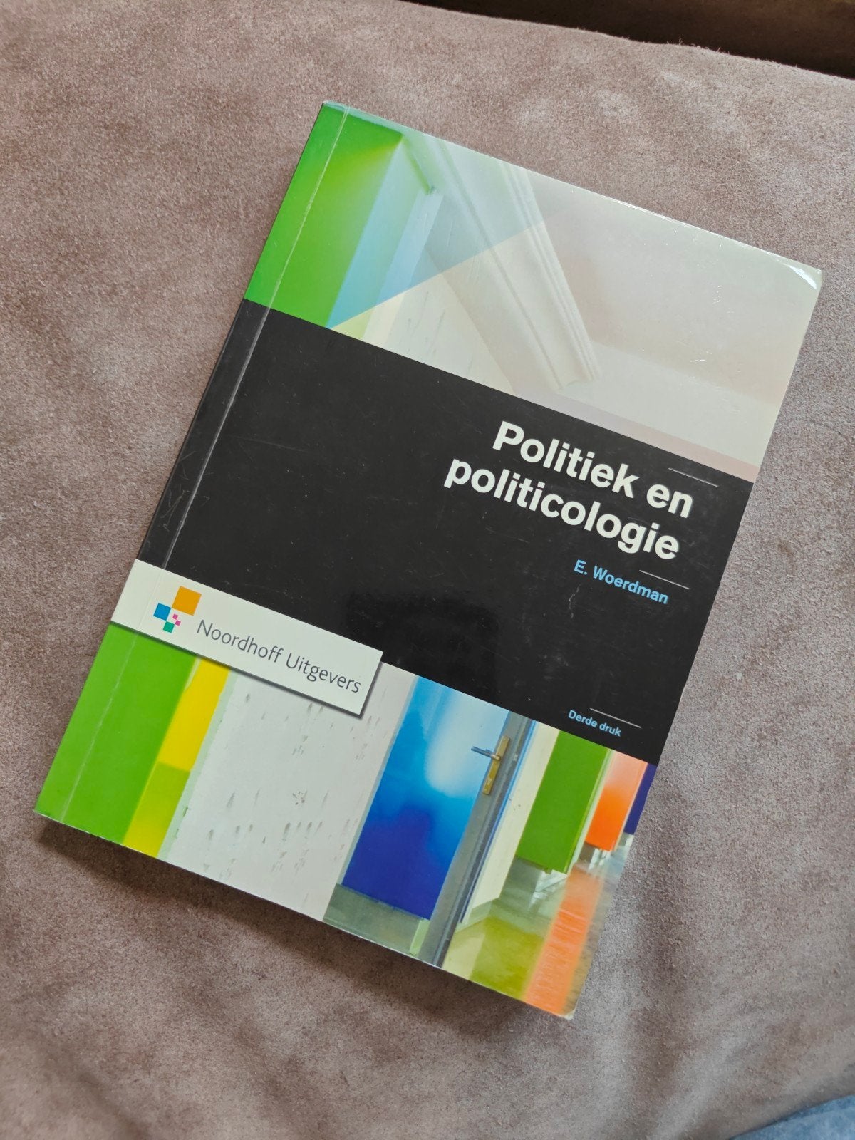 Politiek en politicologie - E. Woerdman (derde druk), Zo goed als nieuw, E. Woerdman, Gamma, HBO
