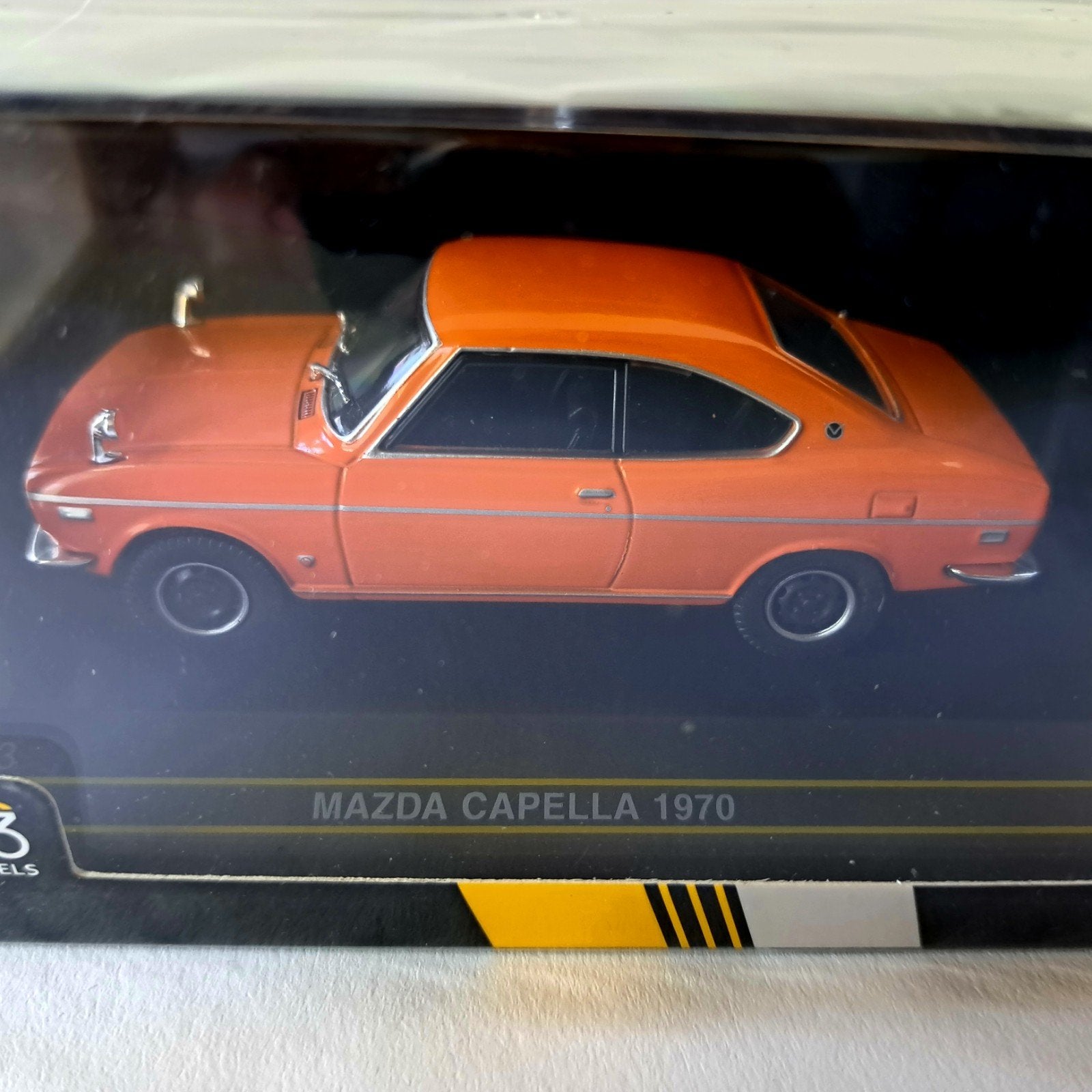 First43 Models Mazda Capella 1970 - Oranje Diecast Model, Ophalen of Verzenden, Nieuw, Auto, Overige merken