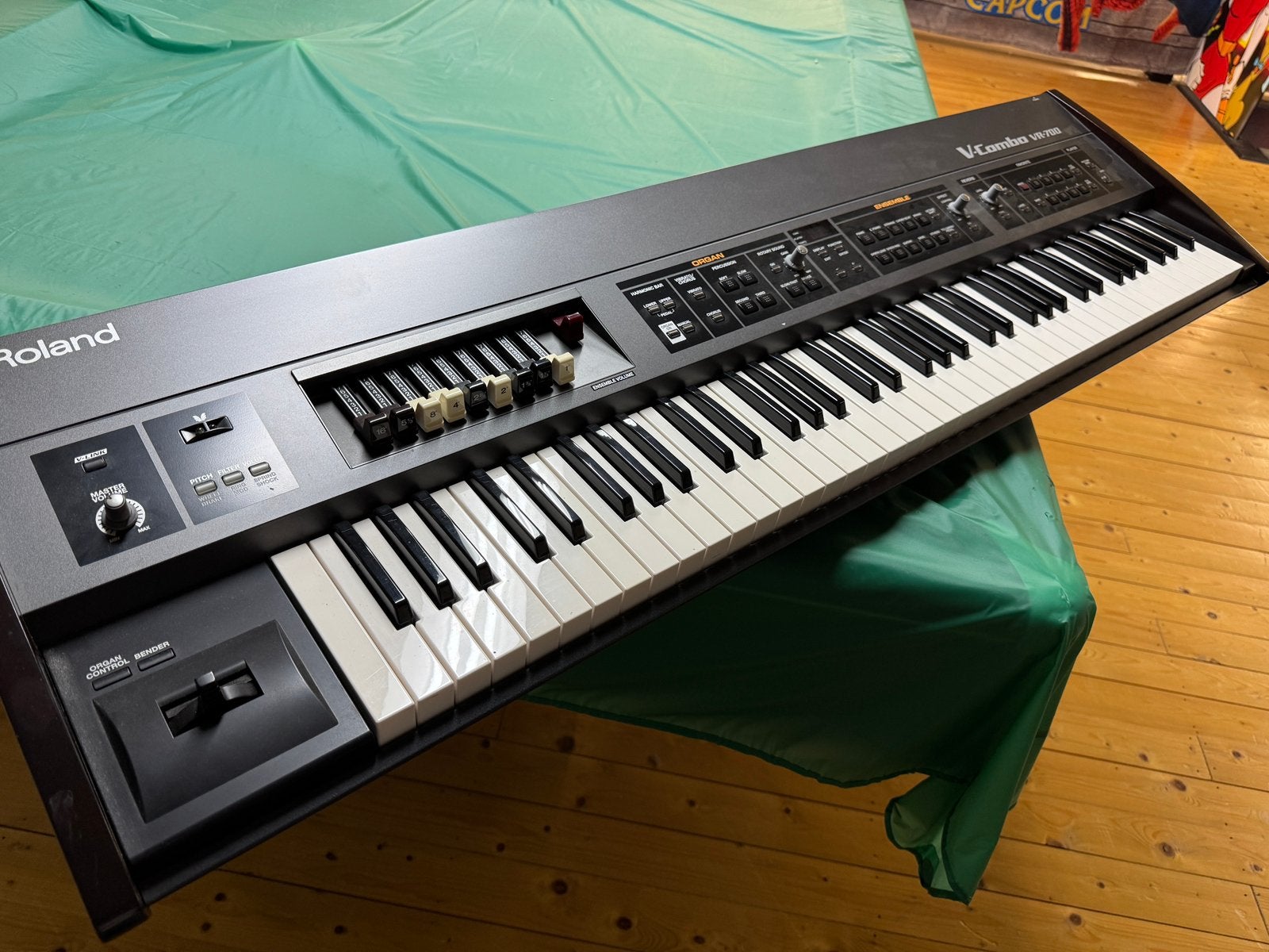 Roland V-Combo VR-700 Digitale Orgel/Synthesizer, Muziek en Instrumenten, Keyboards, Ophalen, Gebruikt, Roland, Midi-aansluiting
