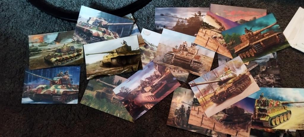 19 getekende Duitse tanks op fotopapier afgedrukt, Ophalen of Verzenden, Zo goed als nieuw, 1940 tot 1960, Prent