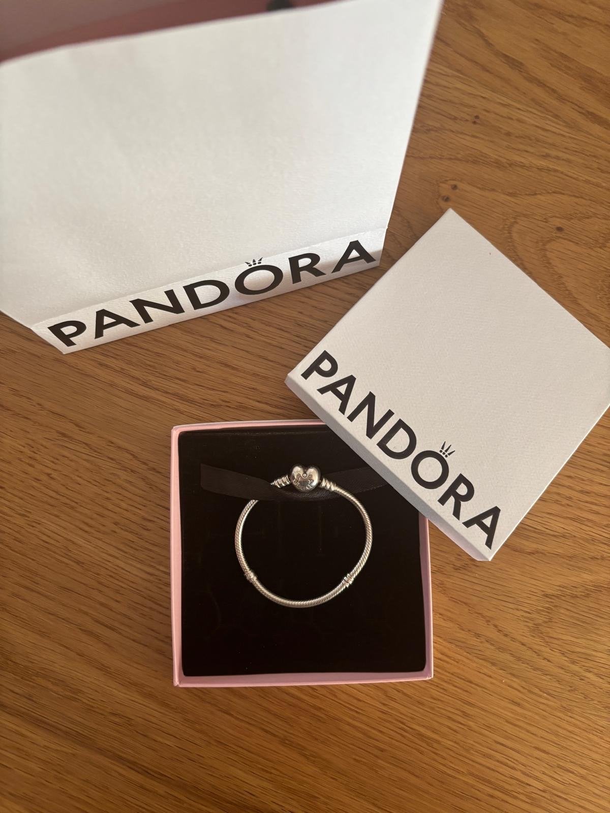 Pandora zilvere armband met hartsluiting maat 16, Sieraden, Tassen en Uiterlijk, Armbanden, Ophalen of Verzenden, Zo goed als nieuw