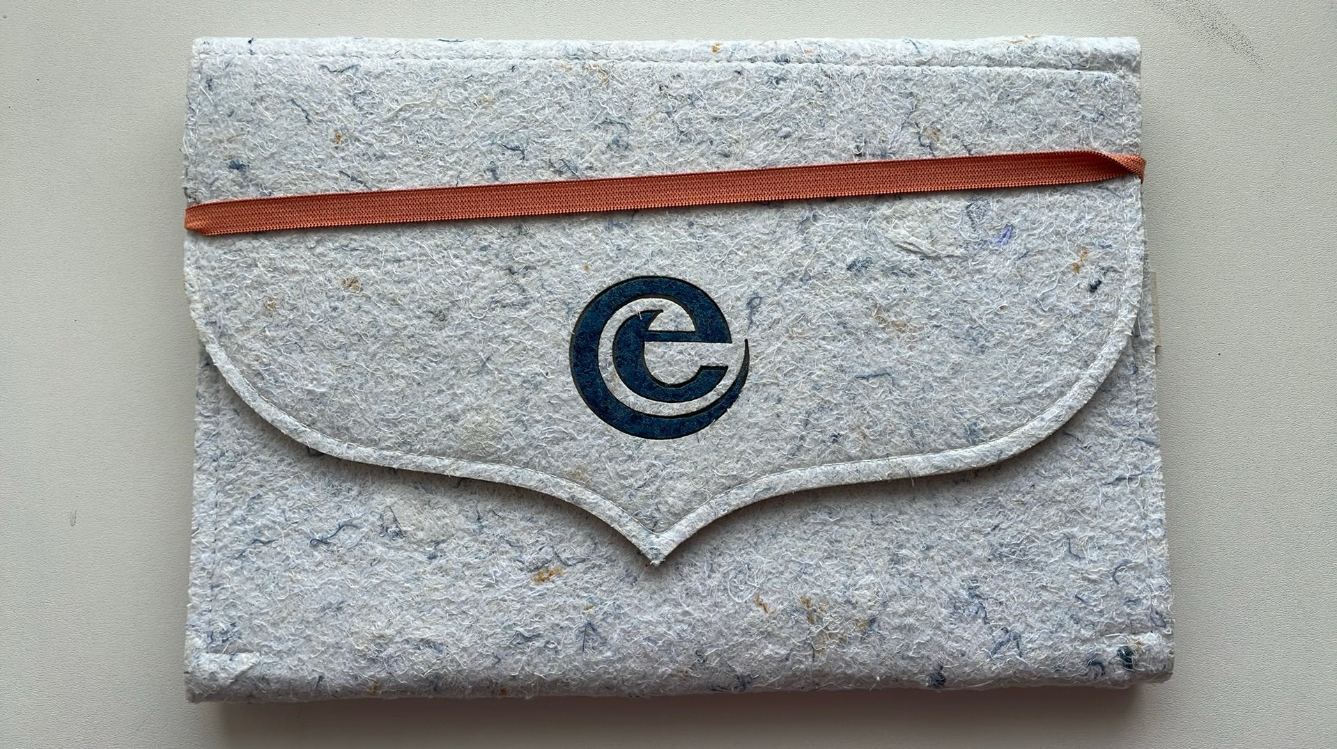 Efteling PinParade Vaandel Wit, Ophalen of Verzenden, Nieuw, Gebruiksvoorwerp
