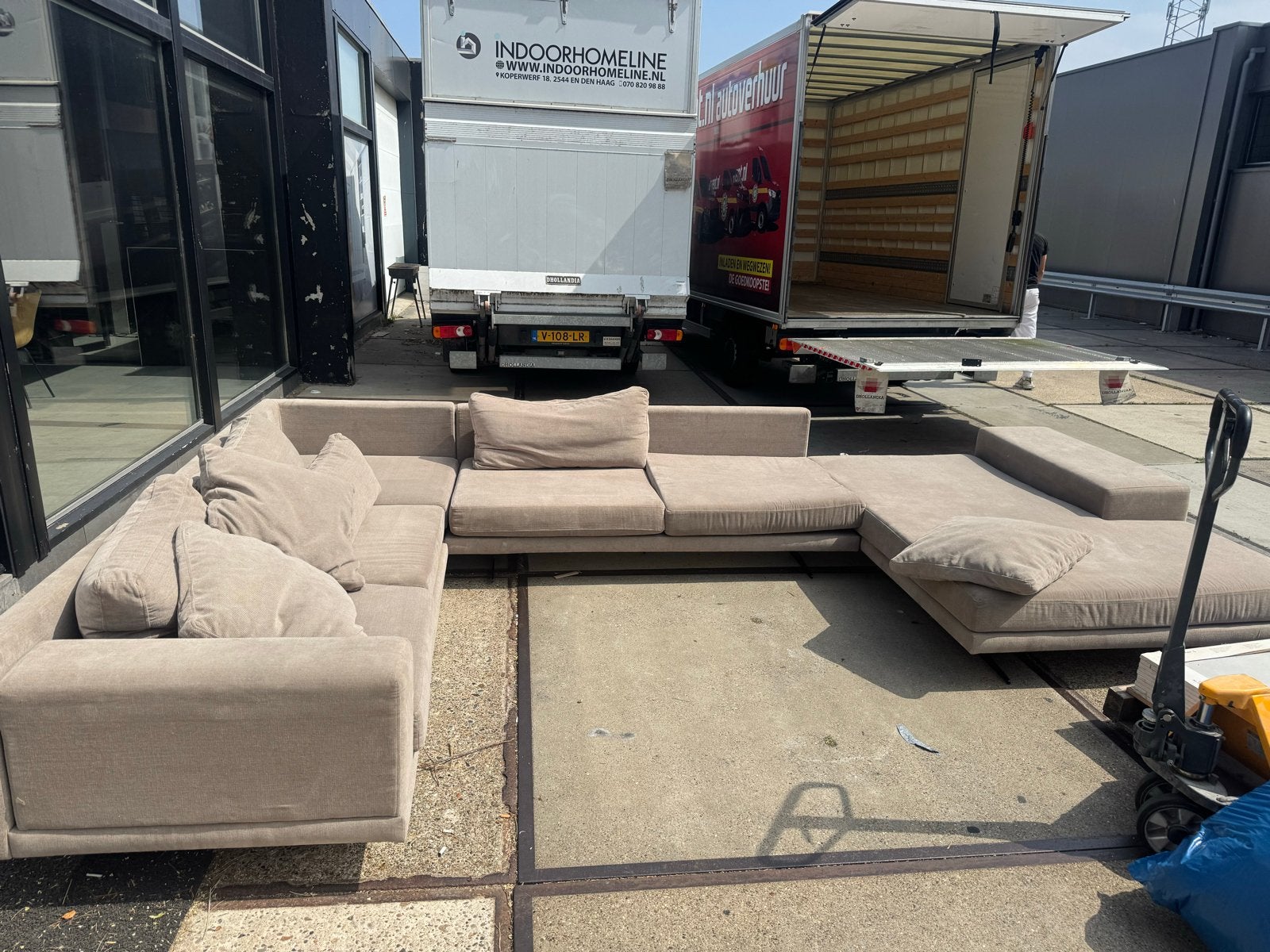 Grote beige hoekbank met chaise longue, Ophalen, Gebruikt, Hoekbank, 300 cm of meer