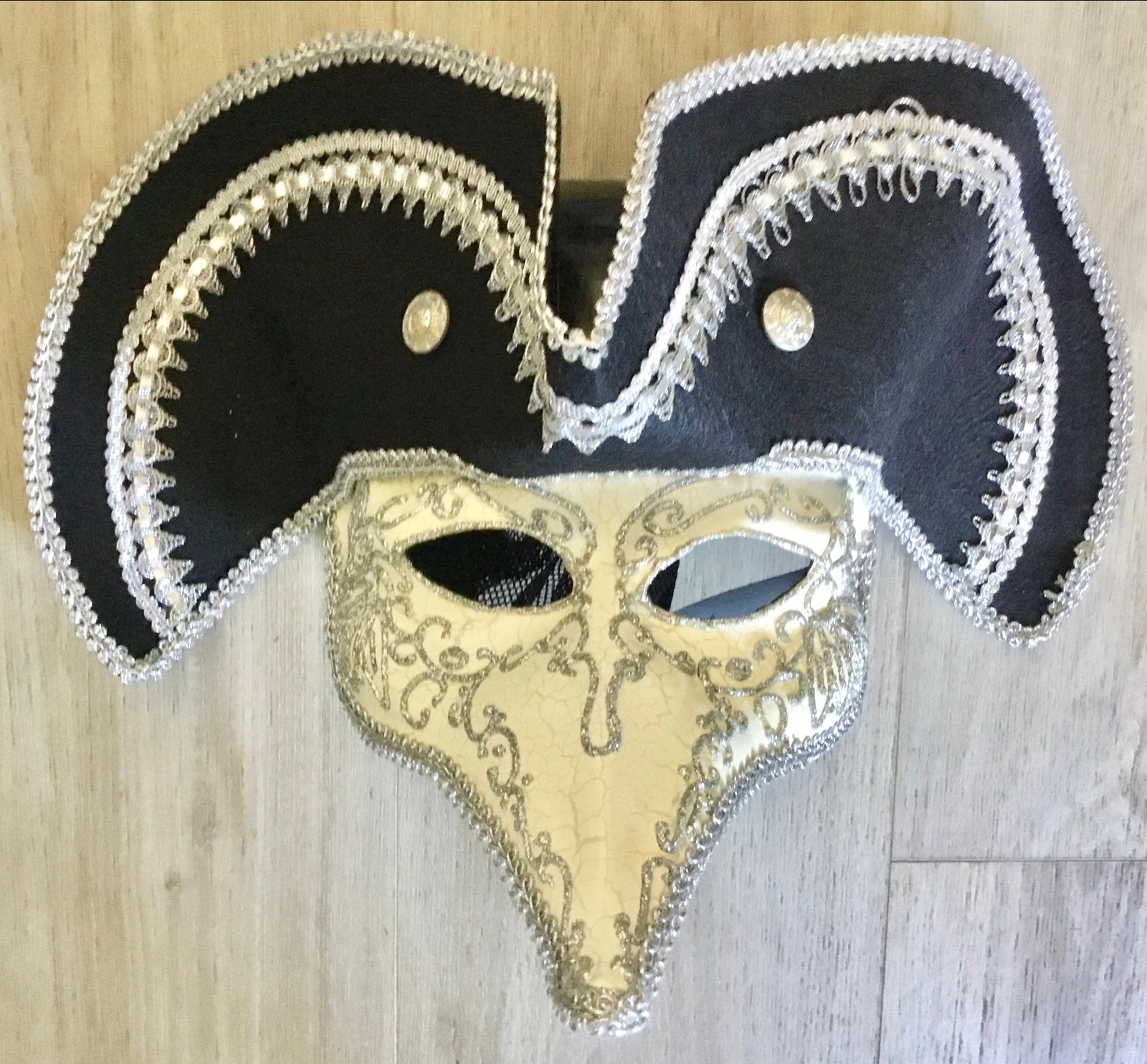 2 MOOIE MASKERS VOOR CARNAVAL OF THEMAFEEST., Ophalen of Verzenden, Zo goed als nieuw, Carnaval, Accessoires