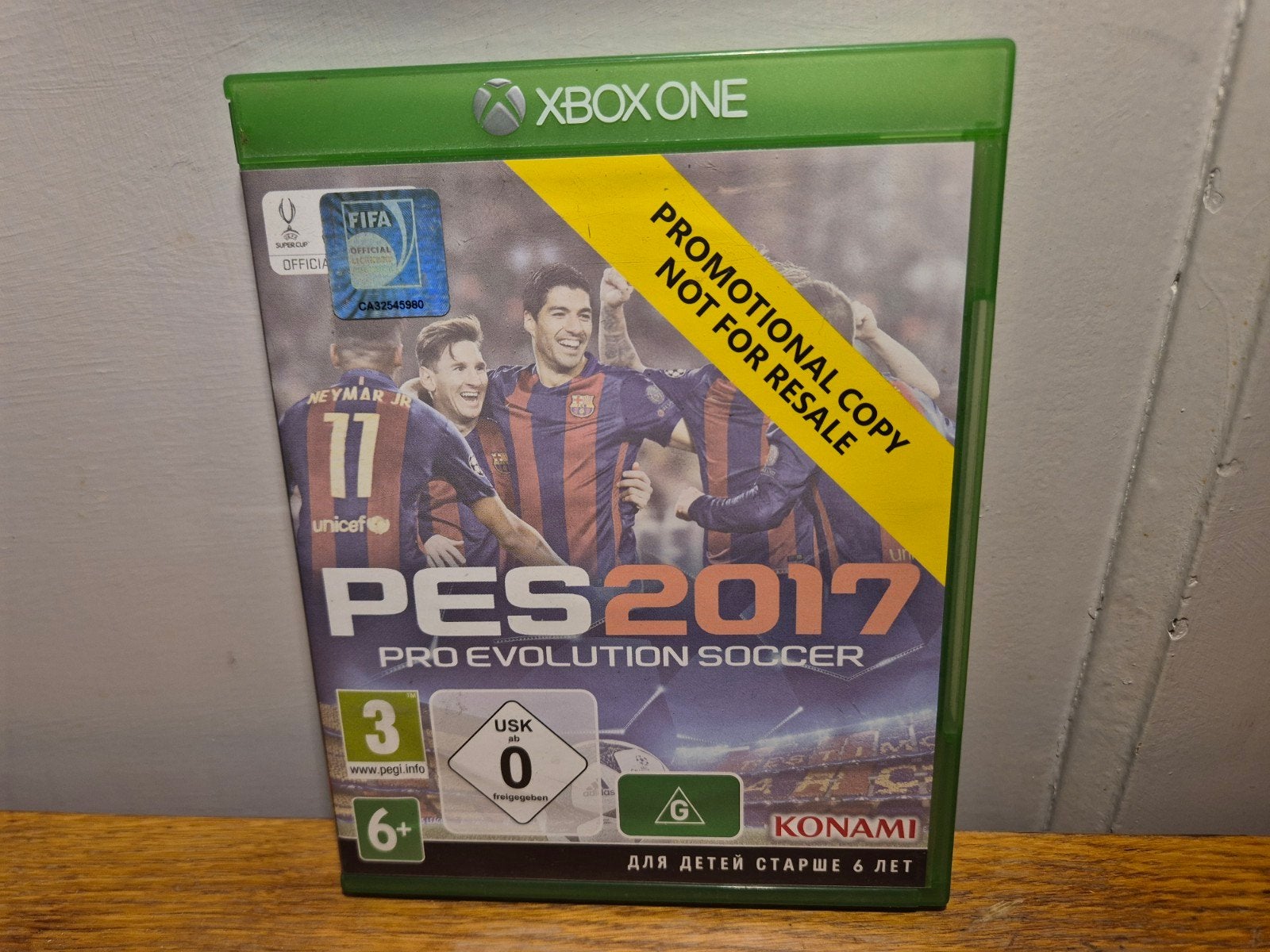 PES Pro Evolution Soccer 2017 XboX One, Ophalen of Verzenden, Zo goed als nieuw, Sport, 3 spelers of meer