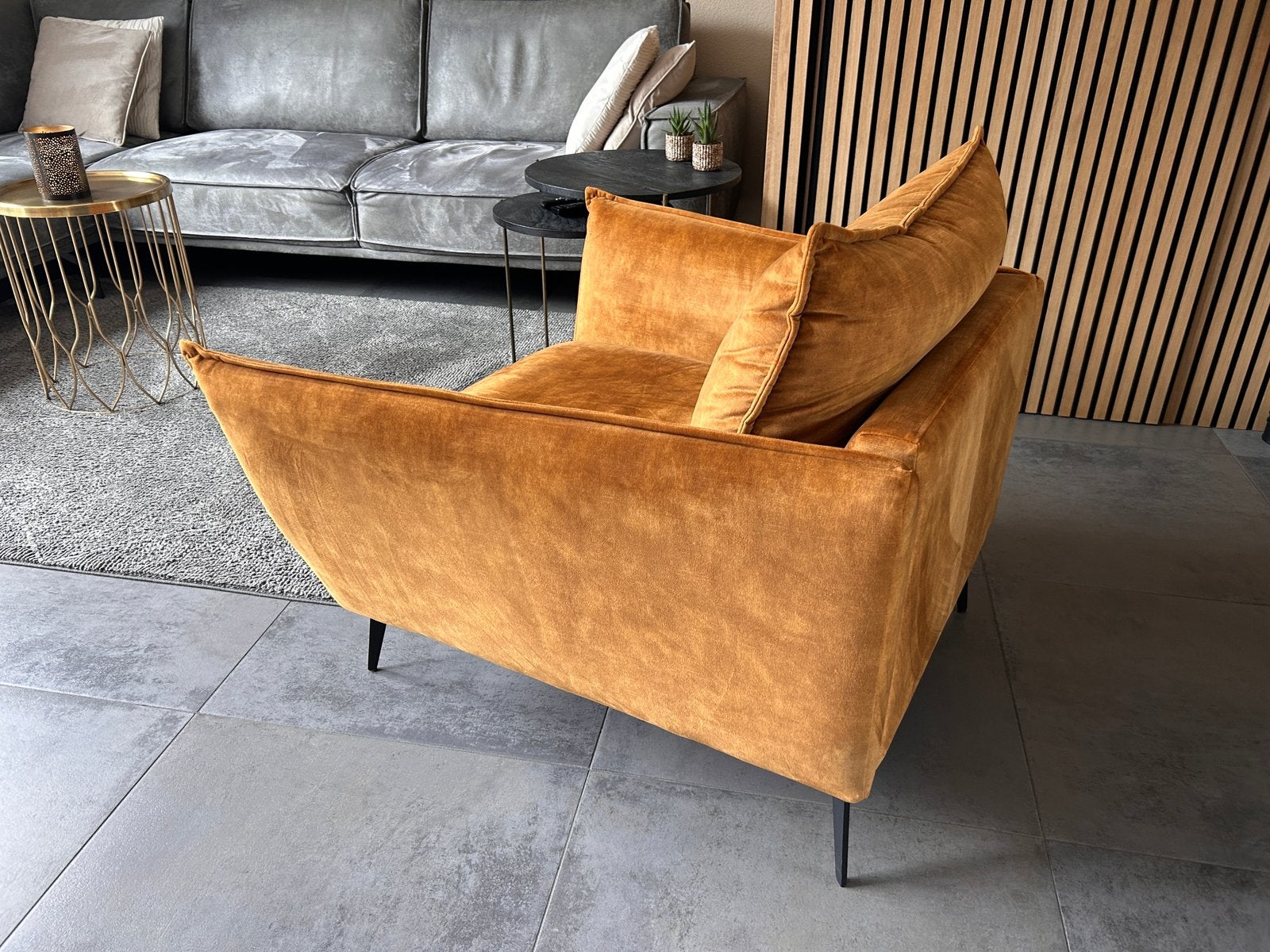Mooie Moderne Stoel - Fauteuil - Geel Goud, Ophalen, Overige kleuren, Zo goed als nieuw, Eén