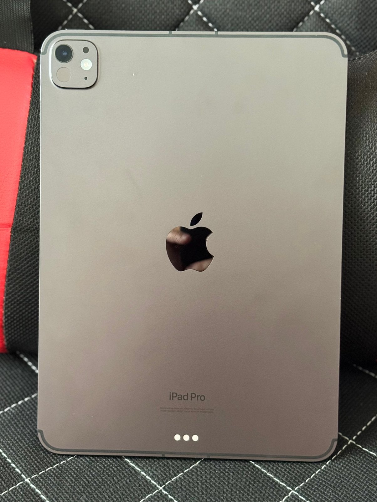 iPad Pro 11” M4 1TB Space Black + Keyboard Case | Nieuwstaat, Computers en Software, Apple iPads, Apple iPad, Zwart, 11 inch, Ophalen of Verzenden