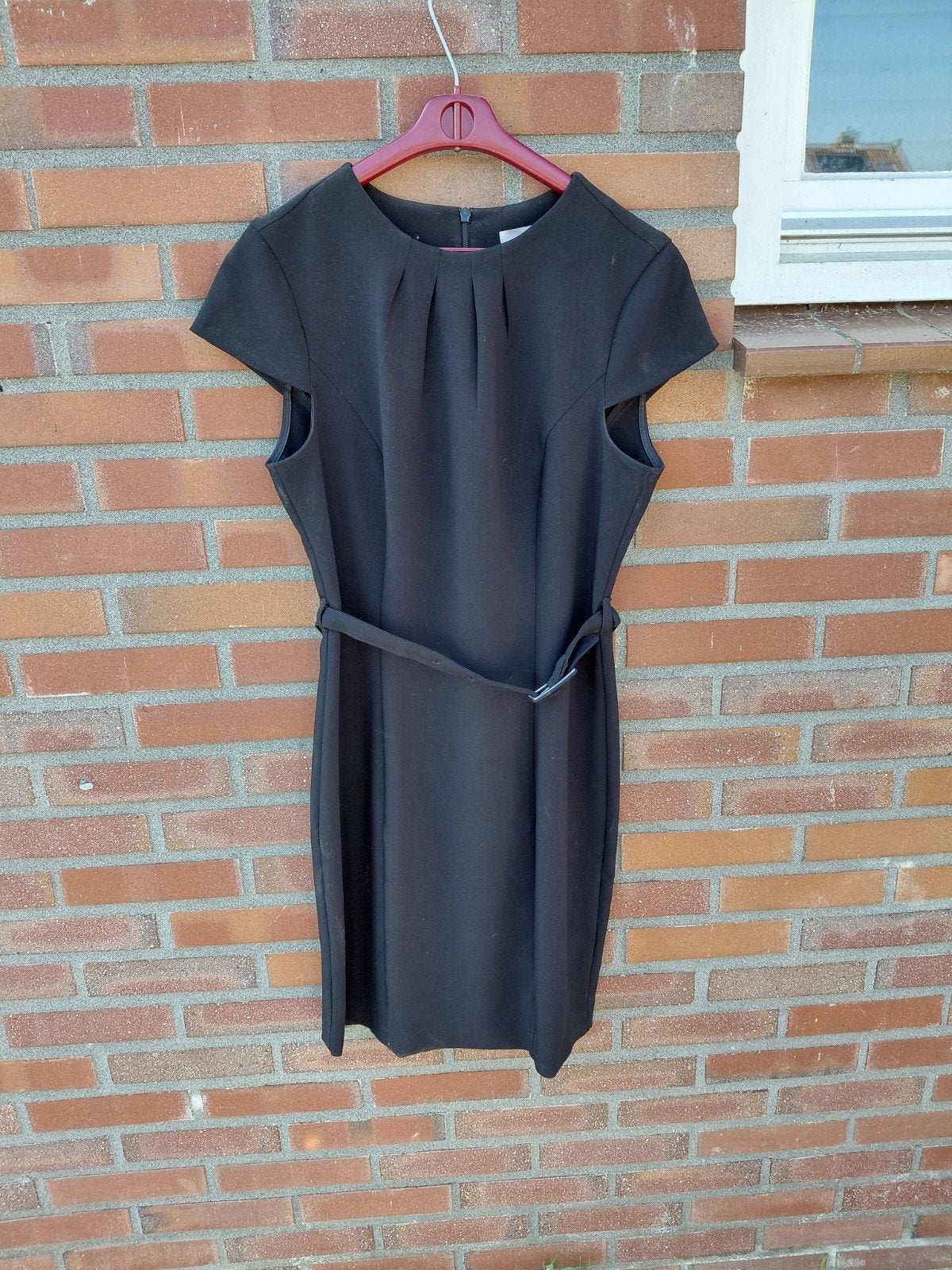 Mooi zwart jurkje maat 40 met riem, Kleding | Dames, Ophalen of Verzenden, Zo goed als nieuw, Maat 38/40 (M), Zwart