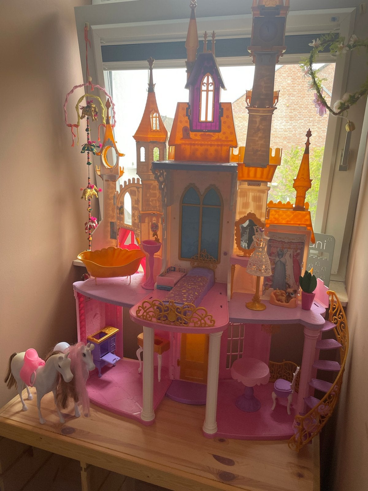 Disney Prinsessen Kasteel met Accessoires en 3 Barbies, Ophalen, Gebruikt, Barbie