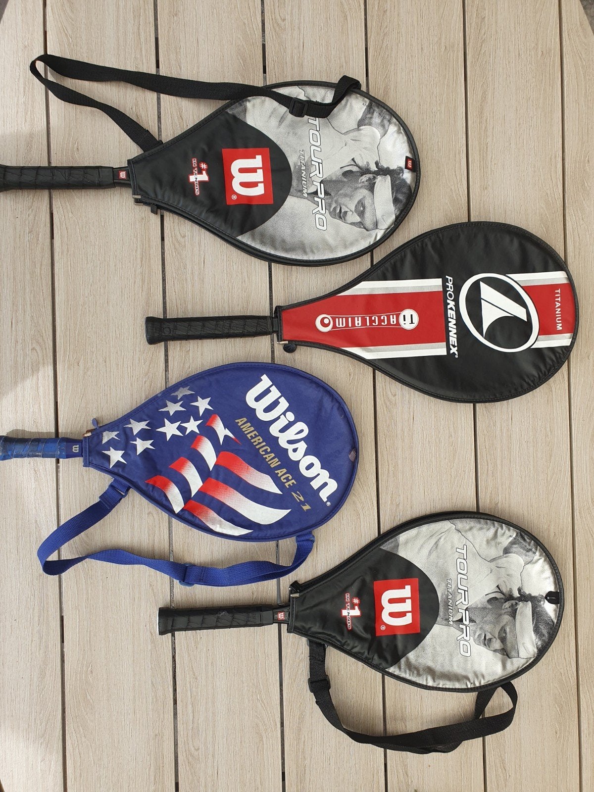 4 Oude tennisrackets. 3 zijn weinig gebruikt tennis Wilson.., Sport en Fitness, Tennis, Ophalen of Verzenden, Racket, Wilson