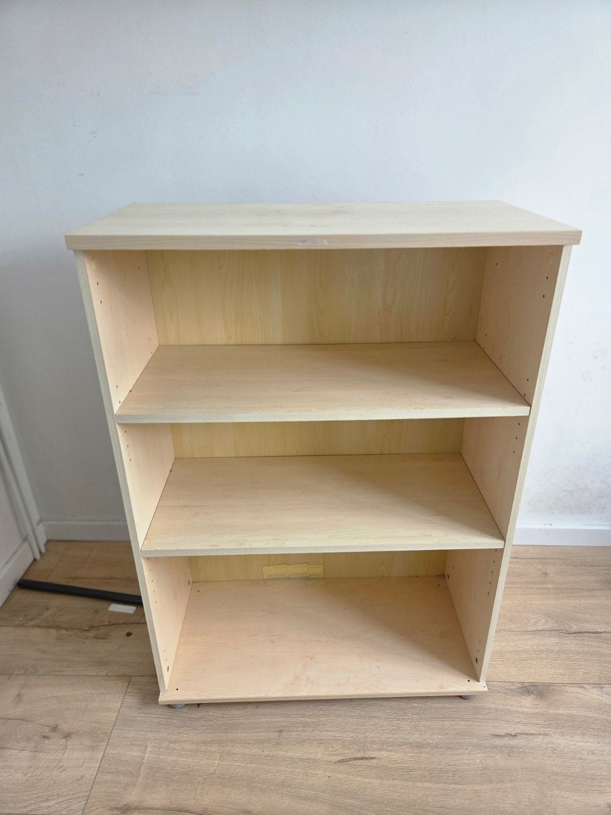 Gratis af te halen - lichtbruine kast, Ophalen, Met plank(en), Gebruikt, 100 tot 150 cm