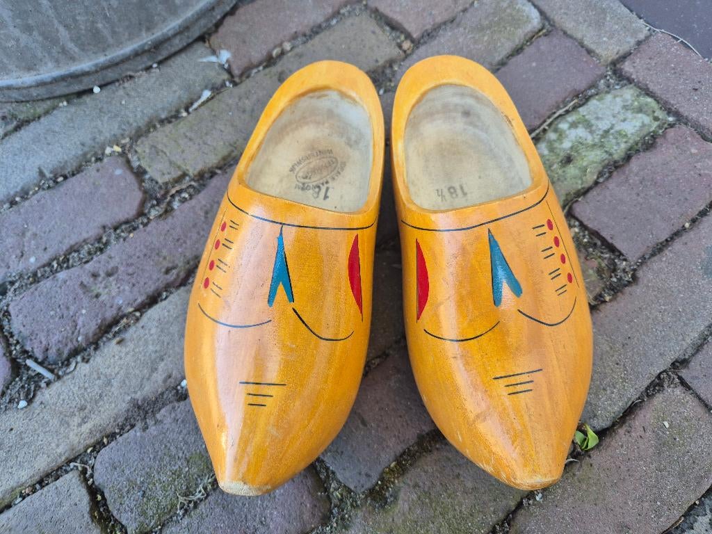 Houten kinderklompen geel, *, *, Ophalen of Verzenden, Zo goed als nieuw