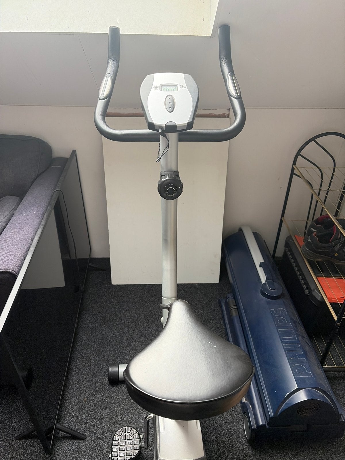 Hometrainer met display - Ideaal voor thuisworkouts, Ophalen, Gebruikt, Metaal, Benen