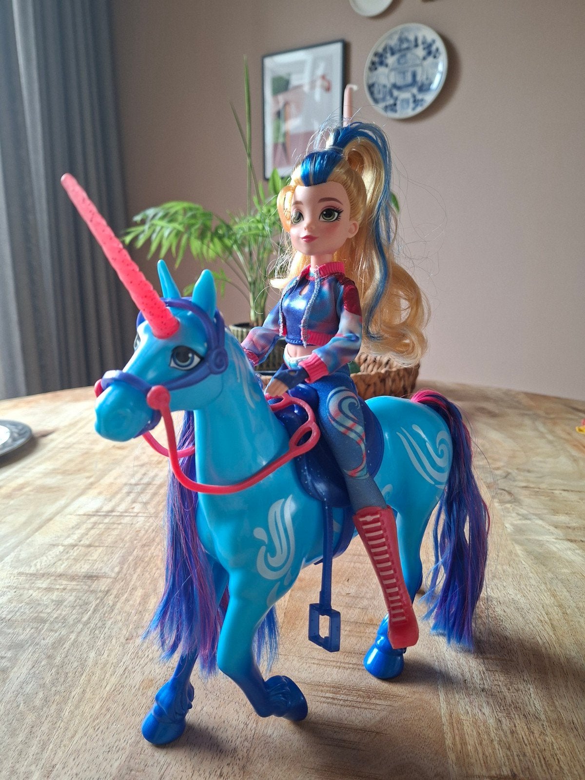 Unicorn academy - River en Isabel, Ophalen of Verzenden, Gebruikt, Overige typen