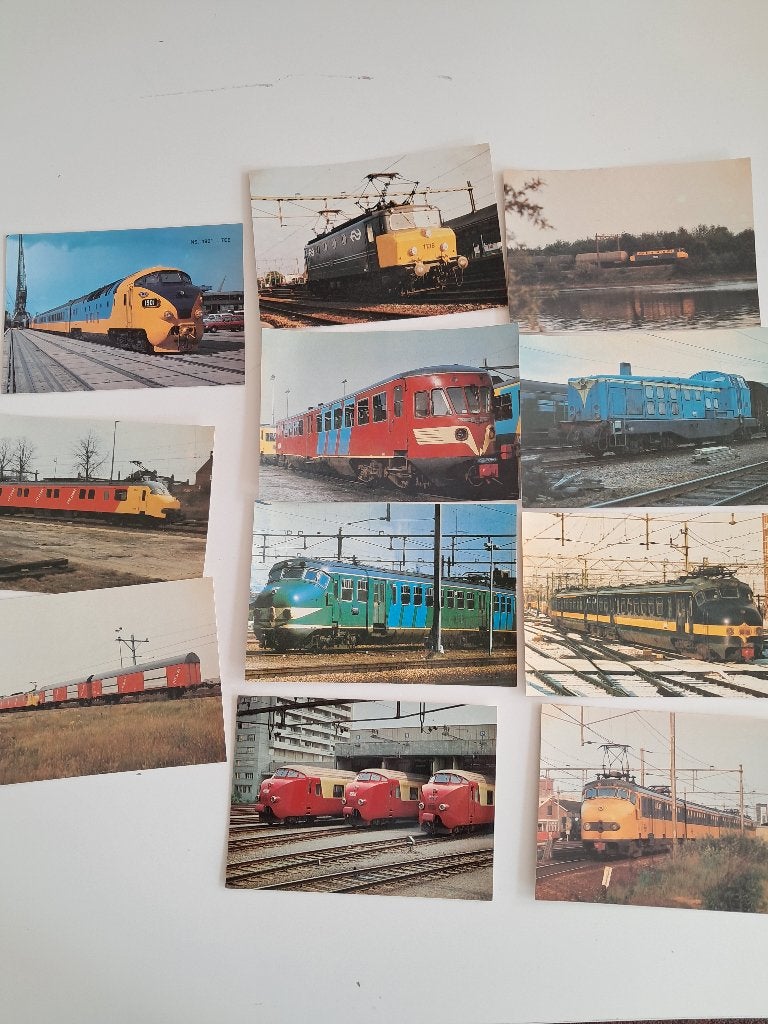 11 stuks kleurenansichtkaarten van NS treinen, Ophalen of Verzenden, Gebruikt, Trein, Kaart of Prent