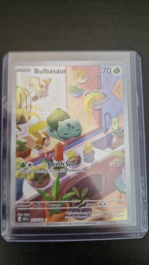 Bulbasaur 143/142 IR – Stellar Crown – Near Mint, Hobby en Vrije tijd, Verzamelkaartspellen | Pokémon, Ophalen of Verzenden, Zo goed als nieuw