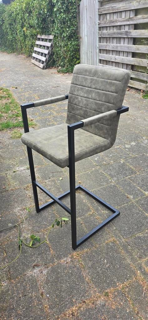 Comfortabele barstoel voor thuis of horeca, Huis en Inrichting, Stoelen, Ophalen, Gebruikt, Overige kleuren, Modern