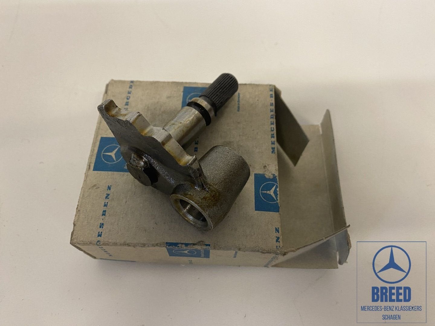 NOS schakelas 3e en 4e versnelling Mercedes W108 W115 etc., Auto-onderdelen, Transmissie en Toebehoren, -, Nieuw, Ophalen of Verzenden