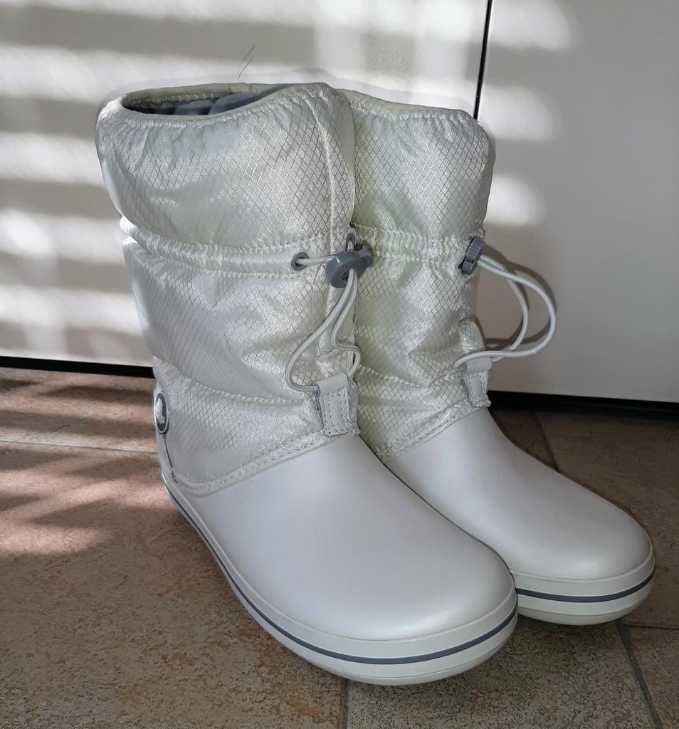 Fonkelnieuwe Crocs winterboots wit/parelmoer mt 9 (=maat 39), Kleding | Dames, Schoenen, Wit, Snowboots, Nieuw, Ophalen of Verzenden