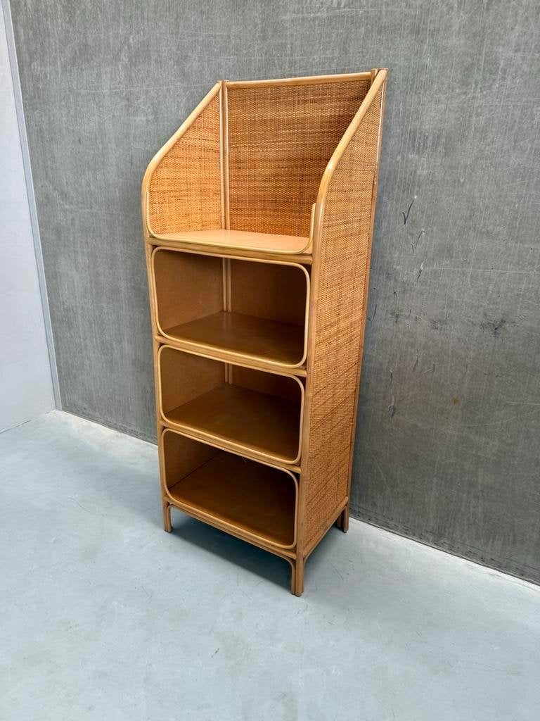 Vintage Bamboe Rotan Kastje Met Vakken, Antiek en Kunst, Ophalen
