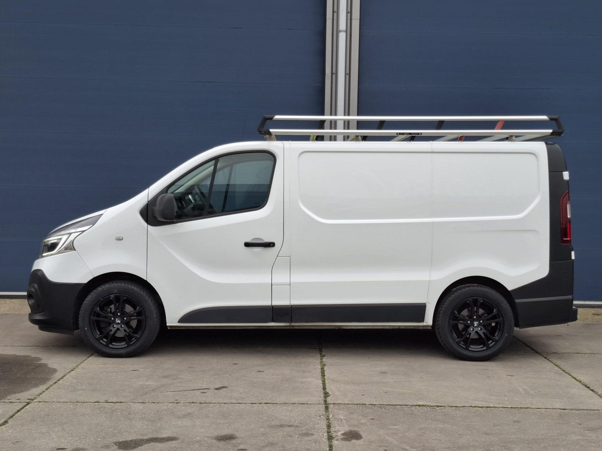Renault Trafic 2.0 dCi 145 T27 L1H1 Comfort AUTOMAAT / IMPER, 145 pk, Stof, Gebruikt, Euro 6