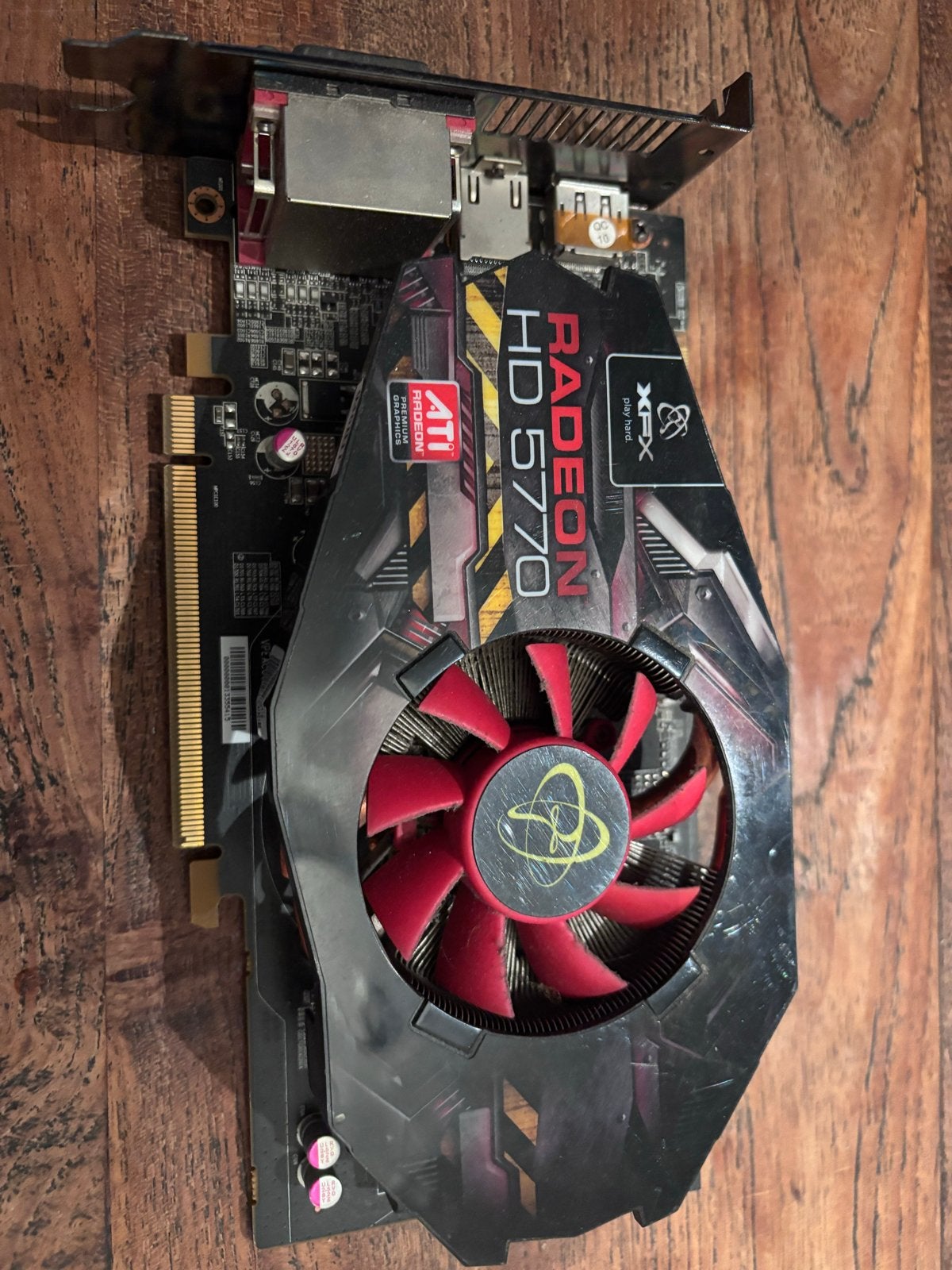 XPX Radeon HD 5770 1GB GDDR5 HDMI Dual DVI PCI-E Videokaart, Computers en Software, Gebruikt, Ophalen of Verzenden, GDDR5, HDMI