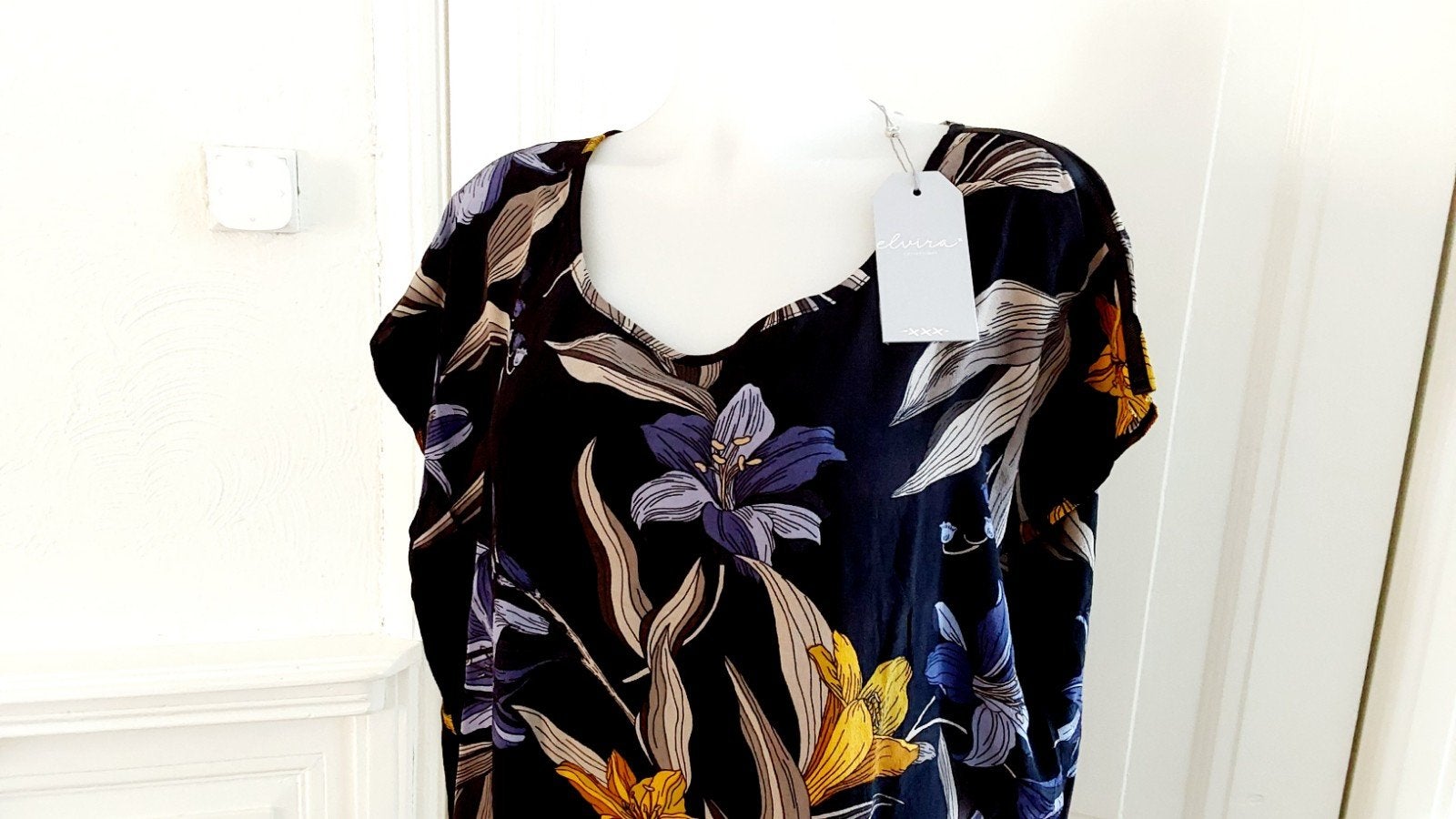 Mooie Elvira top maat 44 nieuw, ., Zwart, Maat 42/44 (L), Nieuw