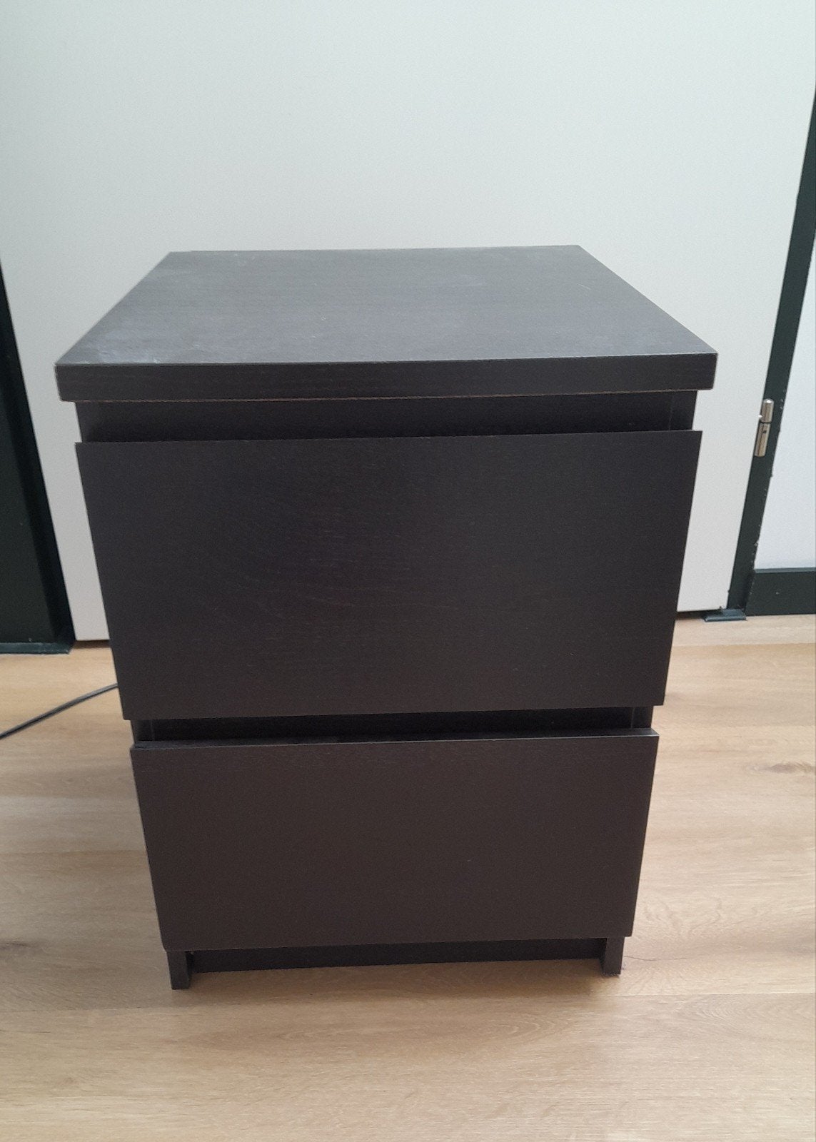 IKEA MALM Nachtkastje Zwartbruin met 2 Lades, Gebruikt, 1 of 2 laden, Ophalen of Verzenden, Minder dan 100 cm