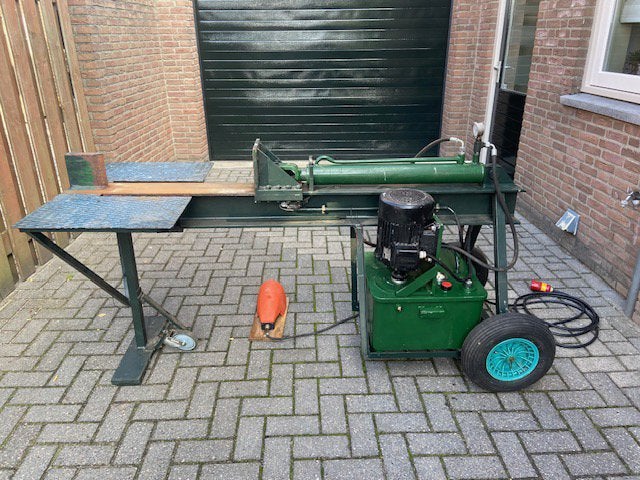 Houtklover / houtkliever, Ophalen, Zo goed als nieuw, Elektrisch, Liggend