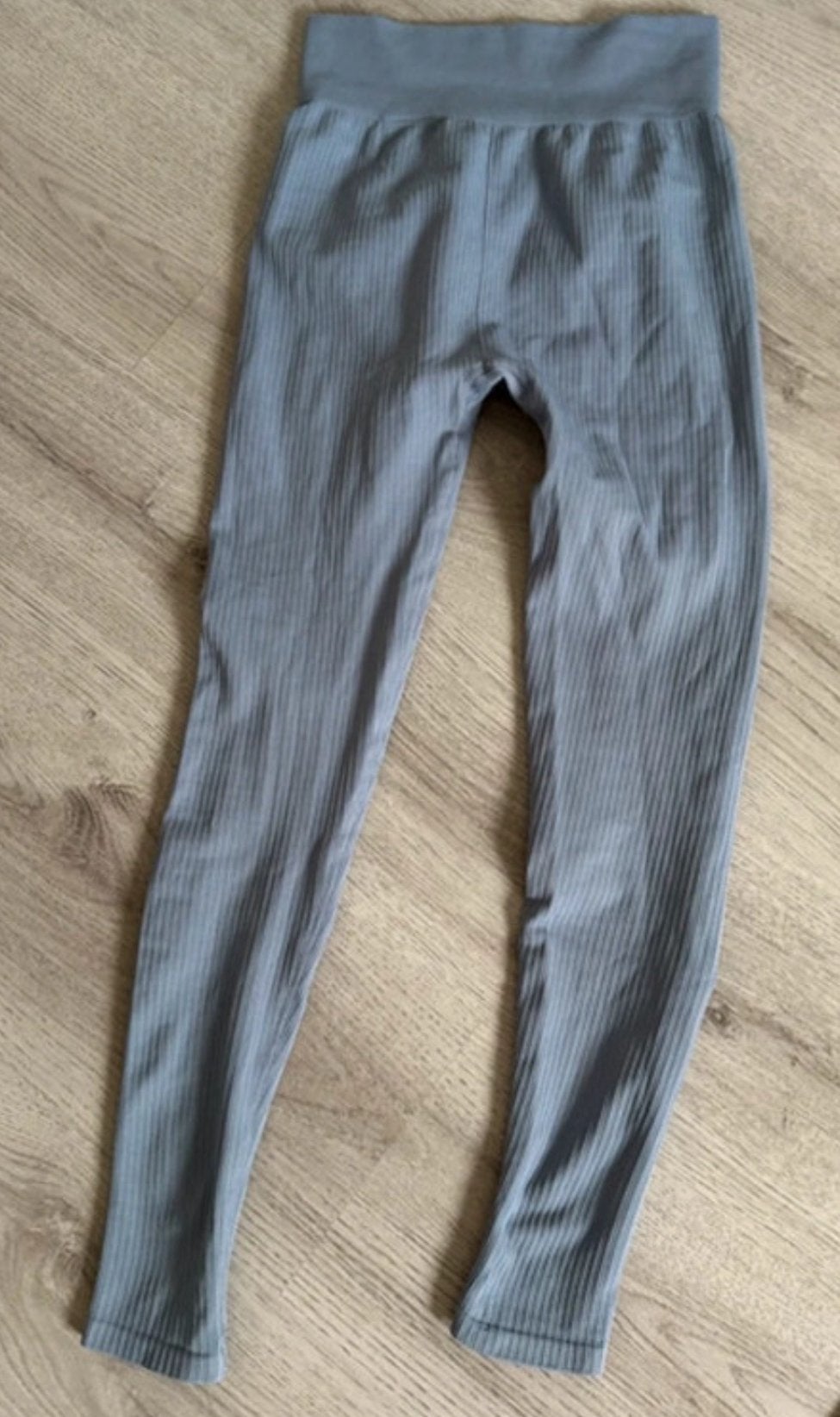 H&M Sport blauwe legging met print, stretch en ribstof, Legging, Maat 36/38 (S), Zo goed als nieuw, Verzenden