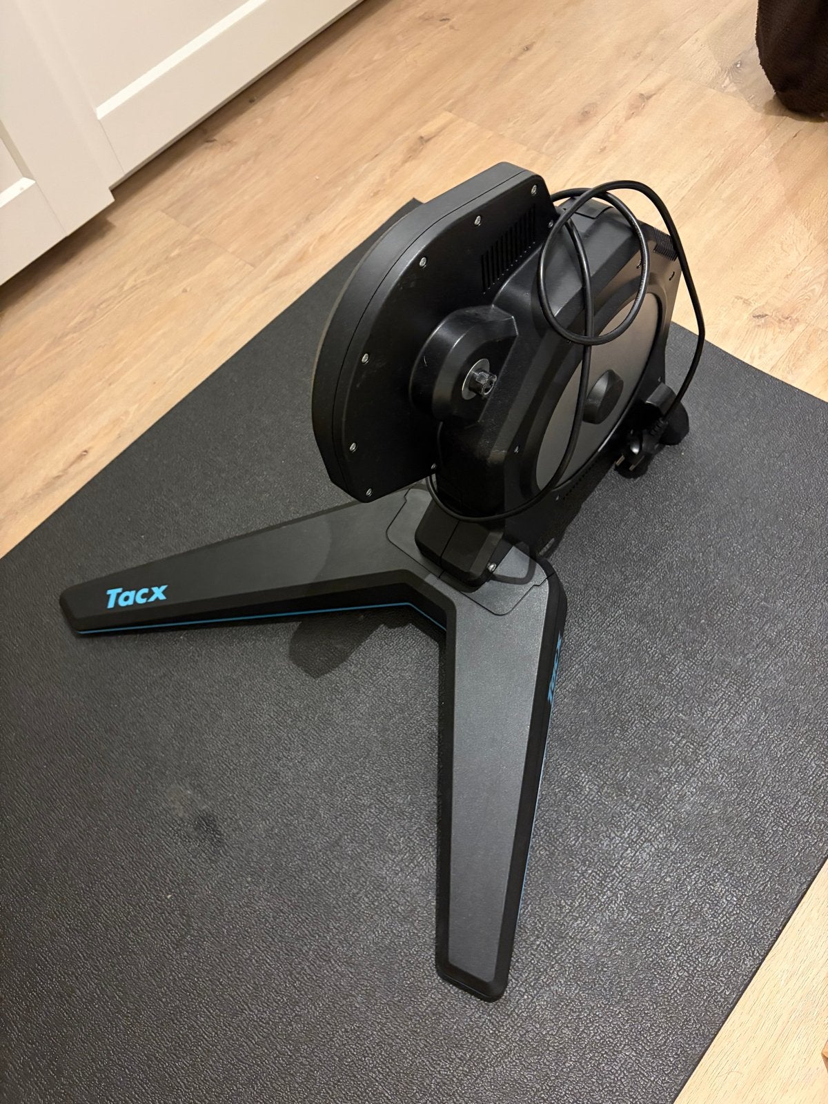 Tacx Flux 2 Smart Trainer met SRAM cassette, Ophalen, Zo goed als nieuw, Overige typen