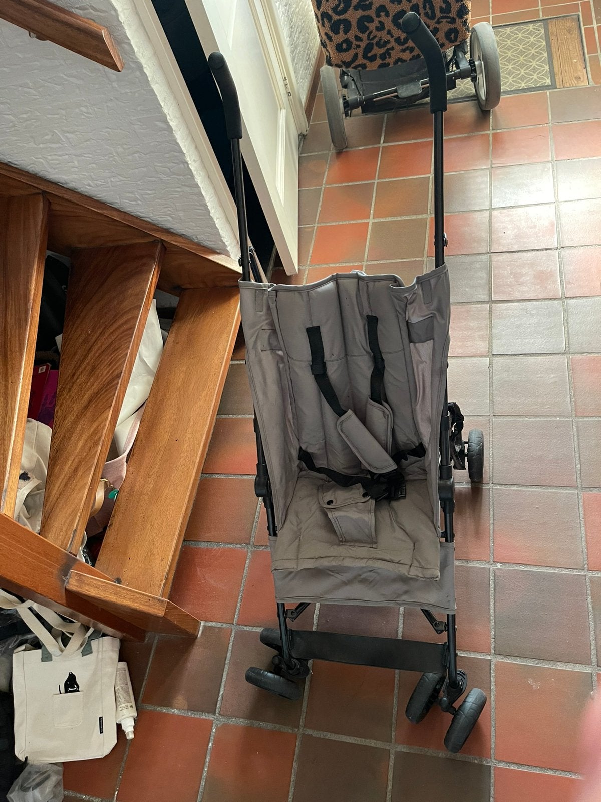 Makkelijke in/uit vouwbaren kinderwagen, Ophalen, Gebruikt