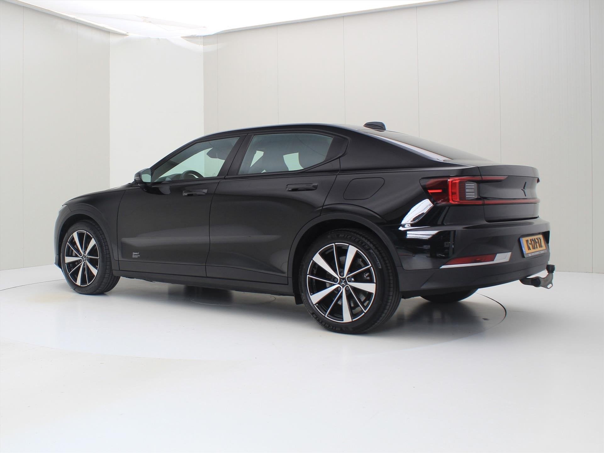 Polestar 2 Polestar 2 Long Range Dual Motor Launch Edition 9, Auto's, Polestar 2, Stof, Gebruikt, Zwart